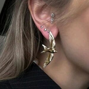 NEW! 18K Gold Plated Elegant & Minimalist Bird Post Earrings